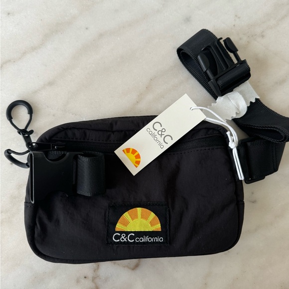 NWT C & C CALIFORNIA BLACK NYLON BELT FUNNY PACK 8 X 6 - Picture 1 of 8